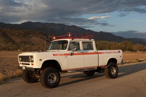 1973 International Harvester Travelette 4x4 Crew Cab Pickup Truck For