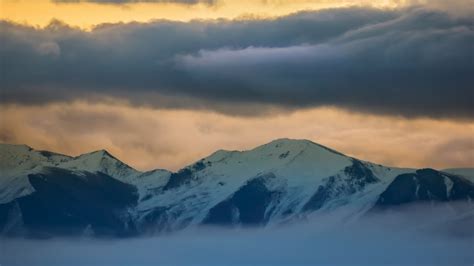 壁纸 阳光 景观 日落 爬坡道 性质 反射 天空 雪 冬季 日出 早上 薄雾 大气层 黄昏 阿尔卑斯山