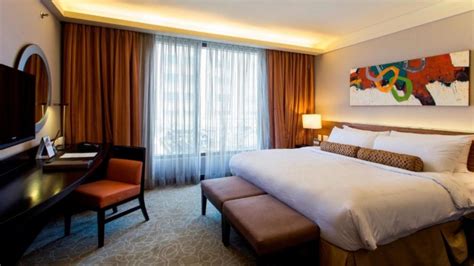 8 Hotels in Alabang for Your Next Staycation Within the Metro