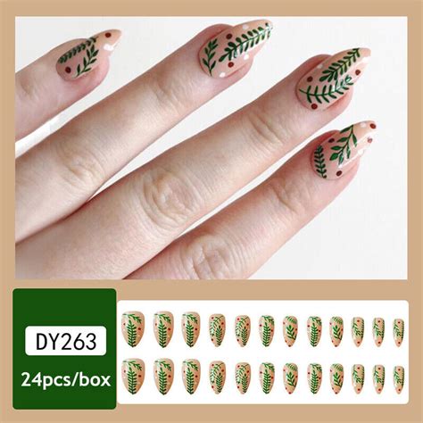 Pi Ces De Faux Ongles De No L Avec Des Motifs Pression Sur Les