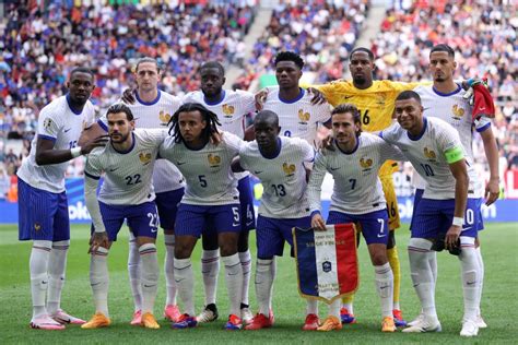 Belgique France Les Quipes Officielles Joueurs Du Psg Titulaires