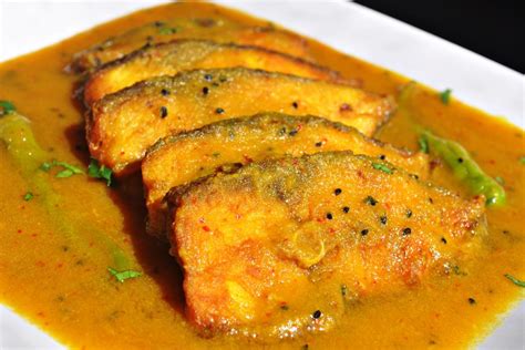 Machher Jhol Bengali Fish Curry Recipe Mareena S Recipe Collections