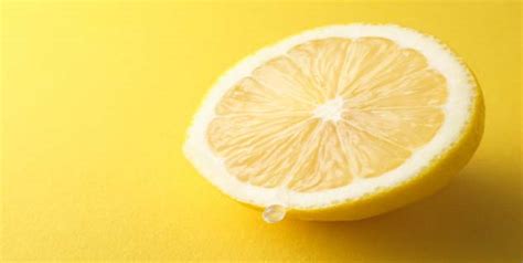 आप भी करते हैं नींबू का सेवन तो इस बीमारी के लिए रहें तैयार Lemon Side Effects And Benefits