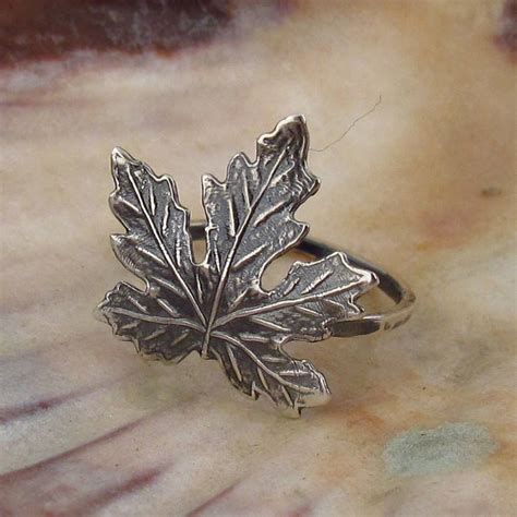 Maple Leaf Ring Silver Maple Leaf Ring Hammered Etsy 日本