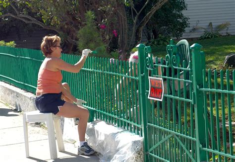 Q&A of the Week: "What's the Best Way to Paint My Rusty Metal Railing?"