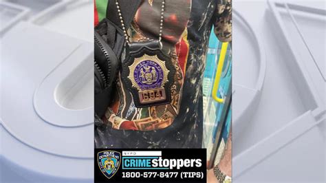 Nyc Subway Assault Man Impersonating Nypd Officer Pepper Sprays Commuter