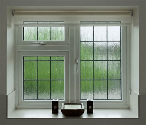 5 Types of Privacy Glass to Install in Buildings