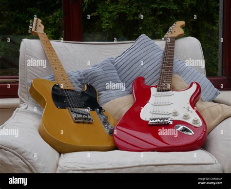 Classic Fender Telecaster Y Stratocaster Guitarras Fotografía De Stock Alamy