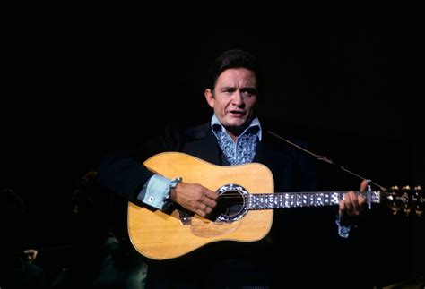 1 of Johnny Cash's Most Famous Songs Wasn't Written By Him