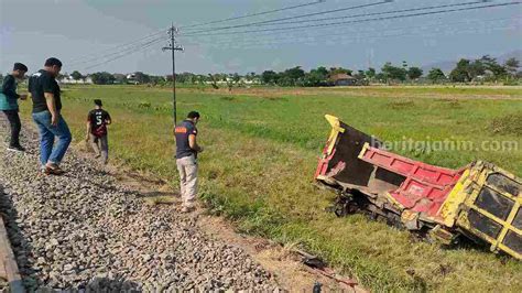 Ka Brawijaya Vs Truk Di Kediri Sopir Dan Kernet Terluka