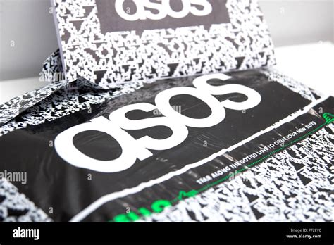 Asos Package Delivery Hi Res Stock Photography And Images Alamy