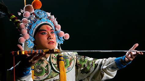 How Western Opera Changed Singing in Chinese Opera | WFMT