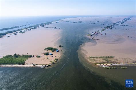 抢险洞庭湖决堤口：卫星影像直击水位上升过程 海报新闻