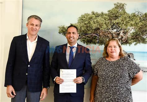 Minister Dangui Oduber Aruba Health App Ta Sigui Evoluciona Pa