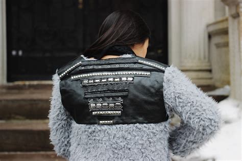 Cómo personalizar una chaqueta con cintas y abalorios Blog material