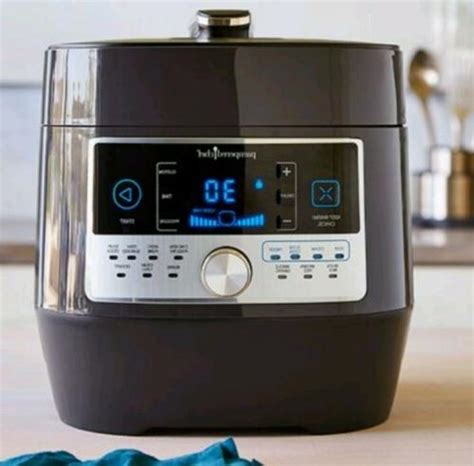 Pampered Chef Quick Cooker BRAND NEW In BOX