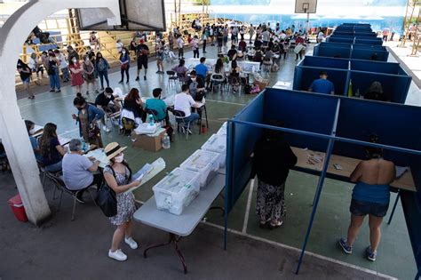 Un Intenso Calor Y Largas Filas Para Votar Marcan Las Hist Ricas