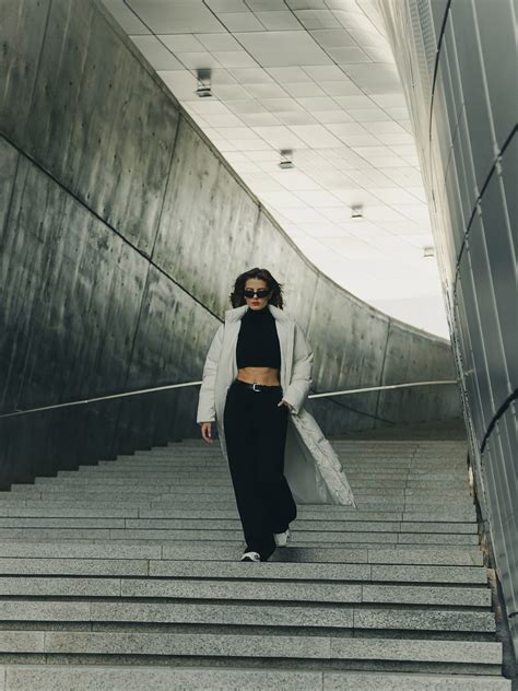 Длинный стеганый пуховик с капюшоном :: LICHI - Online fashion store