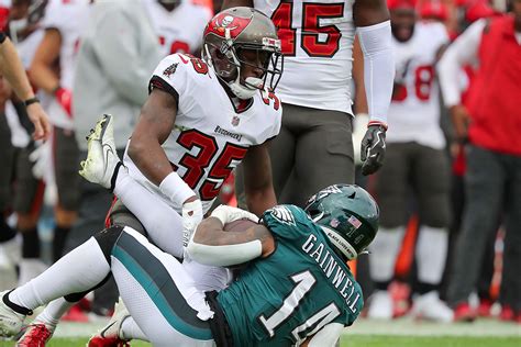 Bucs Vs Eagles Pewter Predictions For NFC Wild Card Round