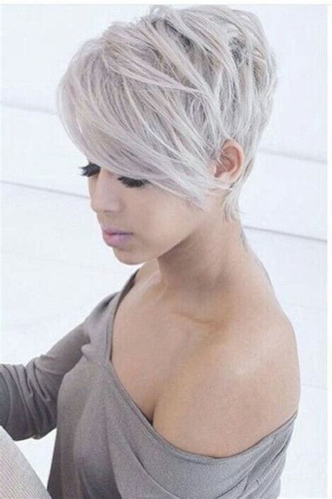 Funky Short Pixie Haircut With Long Bangs Ideas Kapsels Voor