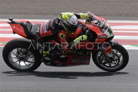 Toprak Menangi Race Wsbk Mandalika Antara Foto