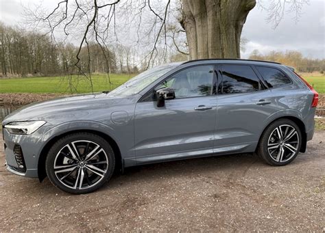 Volvo Xc60 T8 Recharge Awd R Design 2022 Review Autoweek