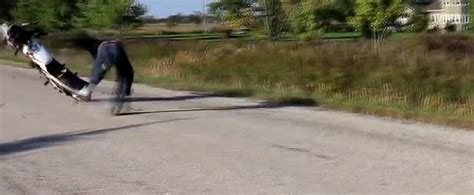 How Not To Do a Wheelie, Even If You Have a Small Bike - autoevolution