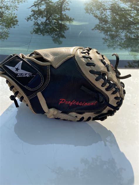 Youth Catchers Glove Sidelineswap