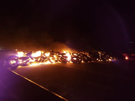 Los Cdr Cortan Carreteras Y Accesos A Barcelona Contra El Inicio Del