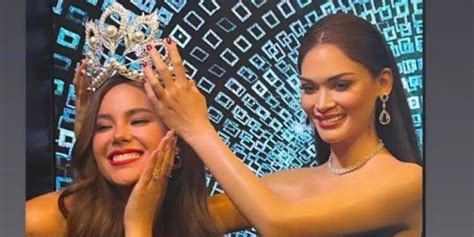 Catriona Gray Playfully Poses With Pia Wurtzbachs Madame Tussauds Wax