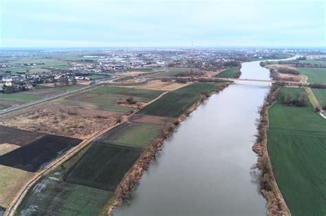 Polder Żelazna pierwsza część na finiszu na wykonawcę drugiej