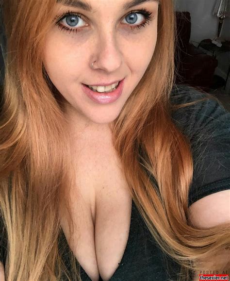 Beautiful Redhead Babe Sexy Cleavage Selfie Hipw Thesexier