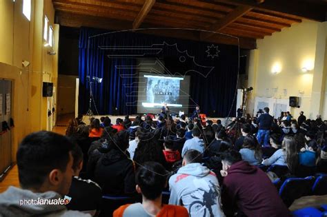 A Scuola Di Salernitana Incontro Al Liceo Severi Photo Gallery U