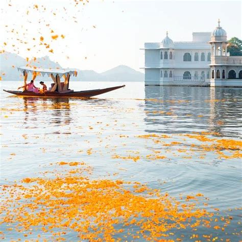 Taj Lake Palace Udaipur Is A Villa In The Middle Of A Lake | Curly Tales