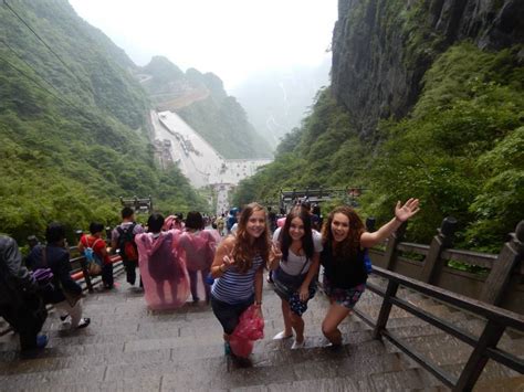 Hike to Heaven's Gate While You Volunteer In China!