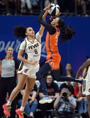 Connecticut Sun Runs Away With Win Over Indiana Fever