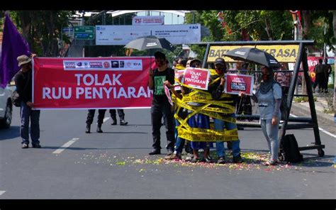 Tolak RUU Penyiaran Koalisi Seni Menghalangi Kebebasan Berkesenian