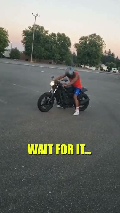 How To Wheelie A Motorcycle For Beginners Youtube