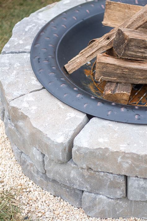 How To Make A DIY Built-In Flagstone Fire Pit - Dream Green DIY