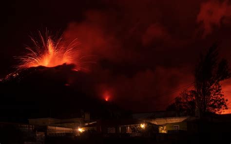 Vulcano Canarie Dopo Giorni Finisce Leruzione Ettari