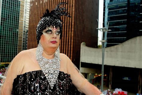 Morre Kaká Di Polly drag queen ícone da noite LGBT 23 01 2023