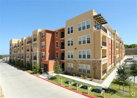 4000 Hulen Urban Apartment Homes Rentals Fort Worth Tx