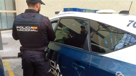 La Policía Nacional avisa a las personas mayores sobre el timo del