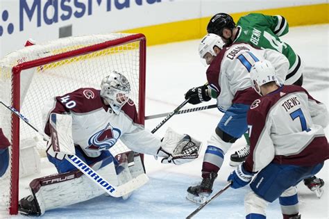 Faksa se vrátil do sestavy ale Colorado rozhodlo třemi góly v poslední