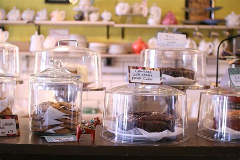 Dr. Bombay's underwater tea party