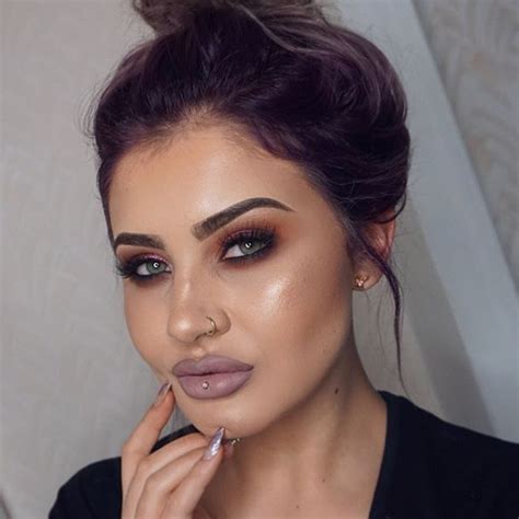 Jamie Genevieve On Instagram “me My Fun Bun And My Lil Spider Man Hand Pose Makeupgeek