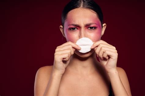 Premium Photo Sexy Brunette Woman Bright Makeup Posing Fashion Emotions Cosmetics Studio Model