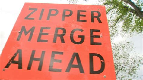 Winnipeg city councillors push for permanent zipper merge signage ...