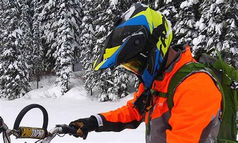 What Are Snowmobile Helmets and What Are Their Benefits? Best Guide