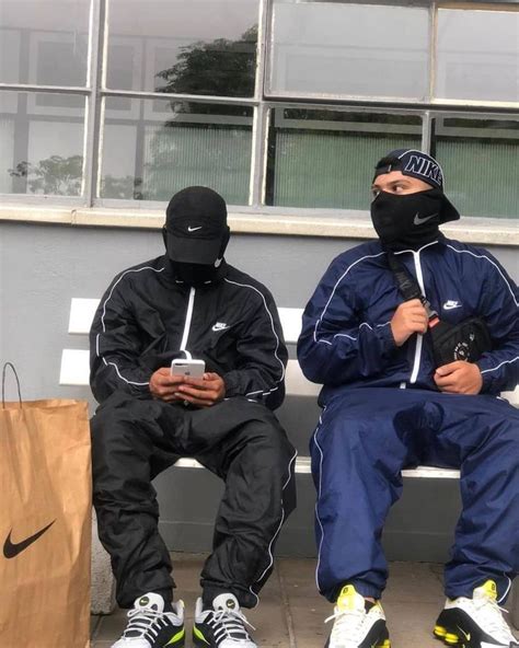 𝙎𝙥𝙤𝙧𝙩𝙡𝙞𝙛𝙚 on Instagram Sigam sul sportlife Nike tracksuit